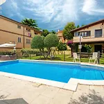 Adry ベッド・アンド・ブレックファスト 4*