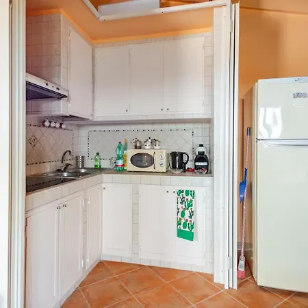 Alojamento de Acomodação e Pequeno-almoço Adry Roma