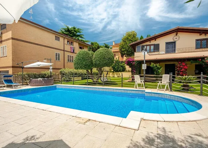 Adry Alojamento de Acomodação e Pequeno-almoço 4*